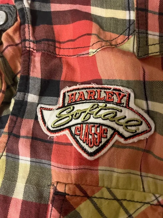 Harley Davidson Plaid Sleeveless Snap-Front Top with Patches, size small - Picture 8 of 12